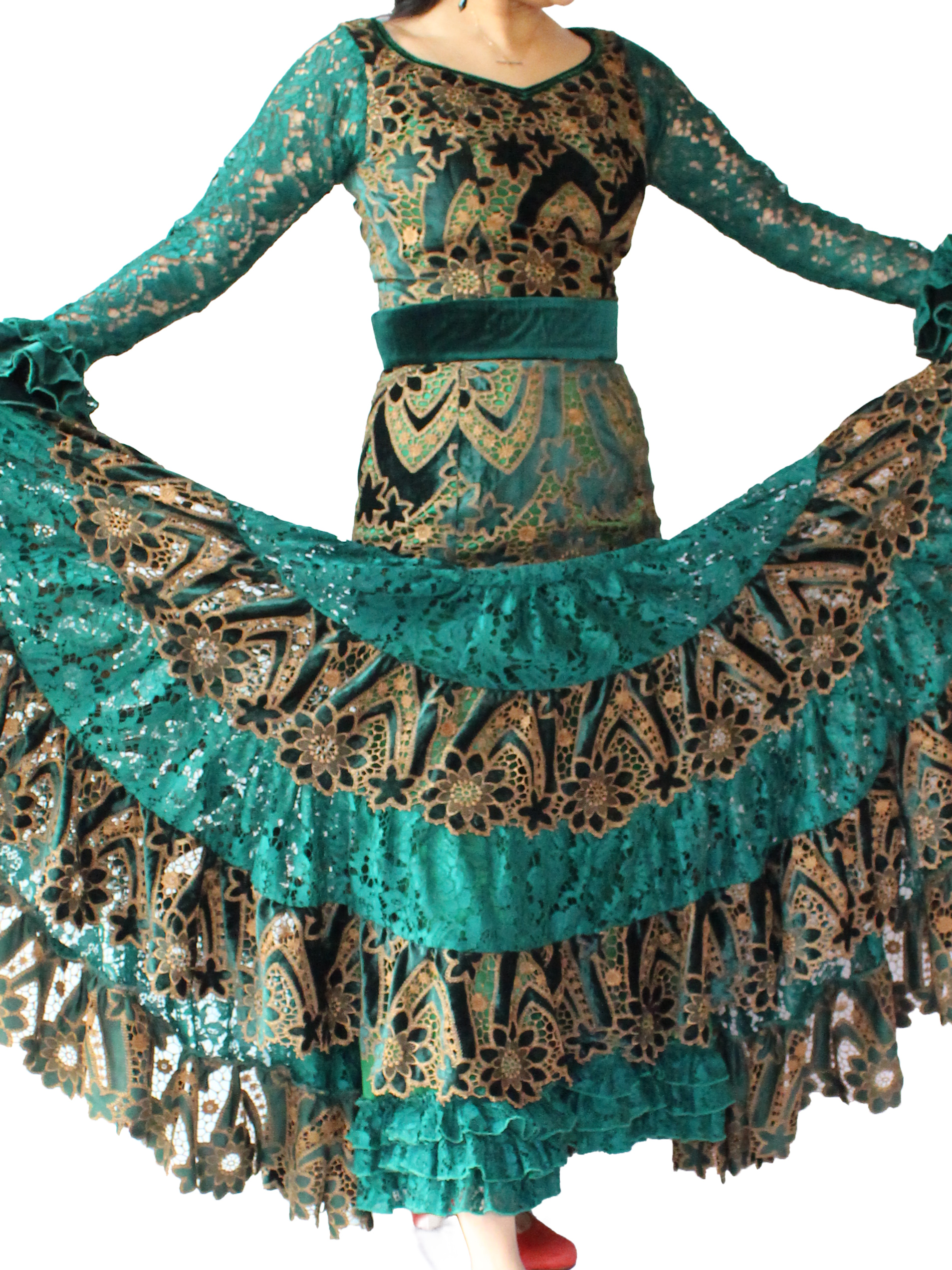 Sonia Johnes | フラメンコ衣装のソニア・ジョーンズ 公式ブランドサイト